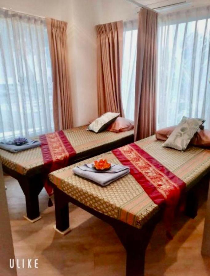 The Lux Ladprao 10 Aparthotel Bangkok Exteriör bild