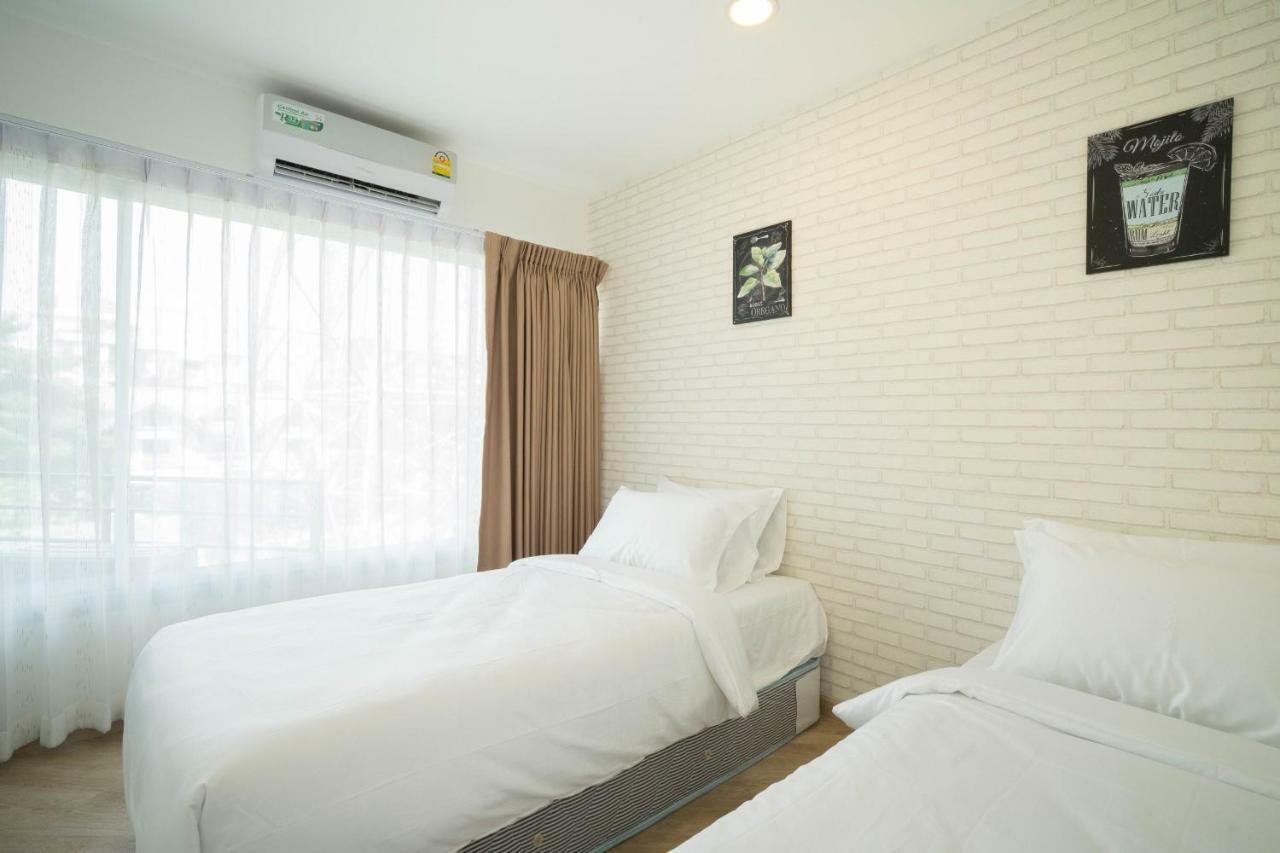 The Lux Ladprao 10 Aparthotel Bangkok Exteriör bild